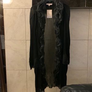 Young Essence Black Duster